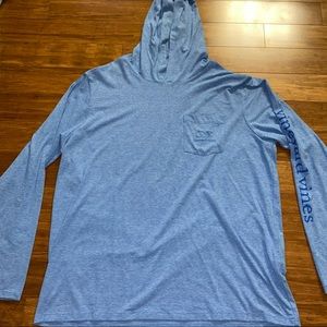 Vineyard Vines Men’s Long sleeve hooded tshirt.